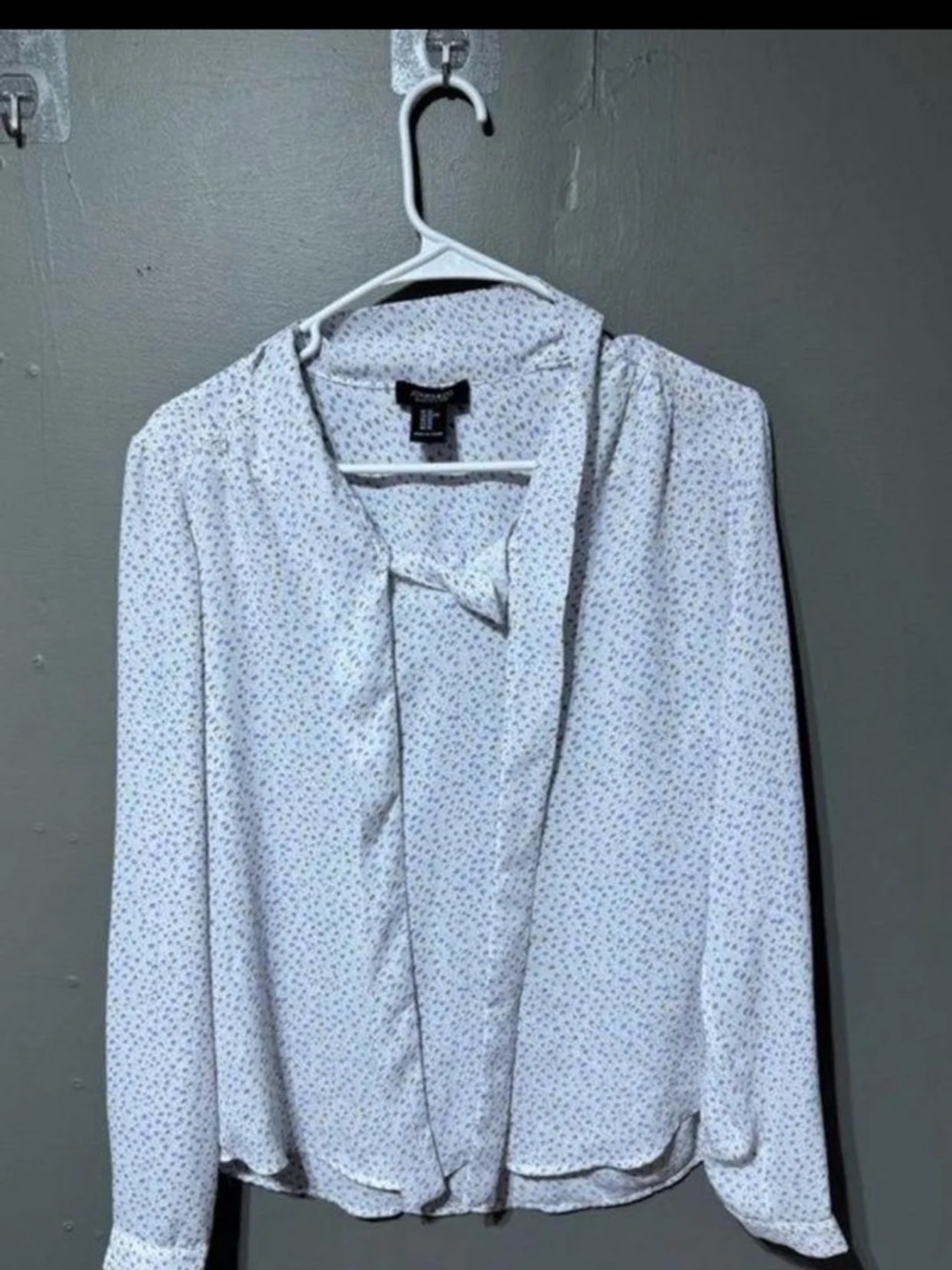 Jones & Co Light Blue Floral Tie-Neck Blouse